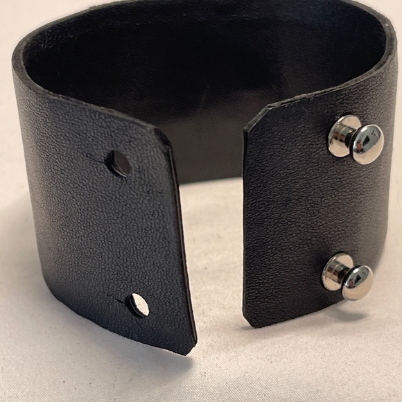 Handmade Lambskin cuff/ bracelet, with crystals stones and pearls . Made in US - Picture 4 of 6